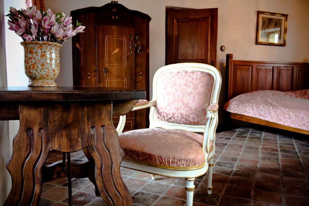 Zamek Zabreh Hotel Ostrava Phòng bức ảnh